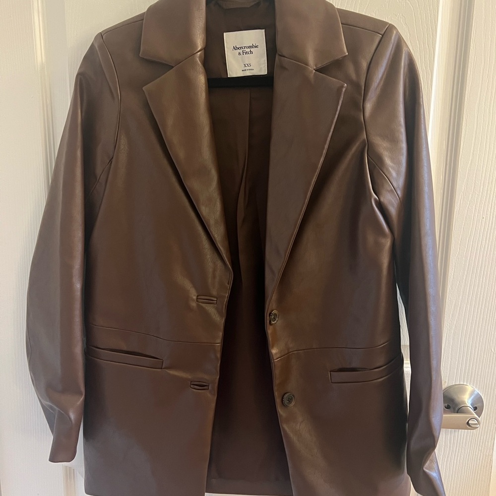 Abercrombie & Fitch Women’s Brown Vegan Leather Blazer size XXS
